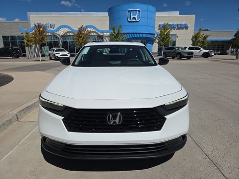 New 2025 Honda Accord SE image 2