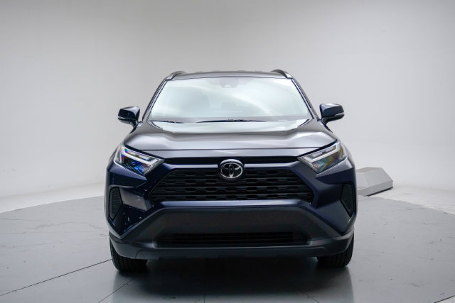 Used 2025 Toyota RAV4 XLE AWD/4WD image 7