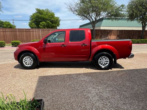 Used 2017 Nissan Frontier SV w/ SV Value Truck Package RWD image 11