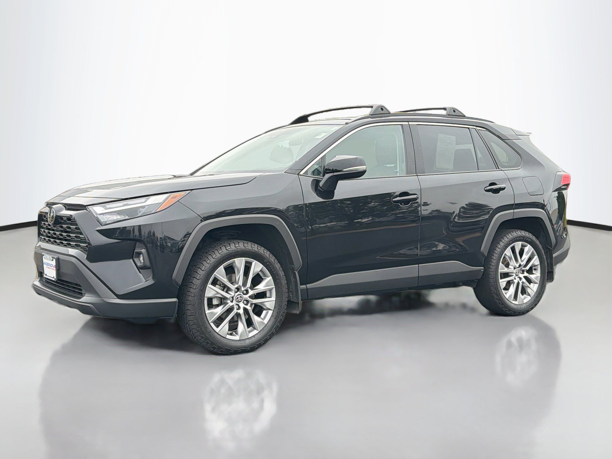Used 2023 Toyota RAV4 XLE Premium AWD/4WD image 3