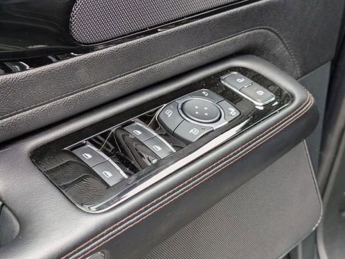 Used 2023 Lincoln Aviator Reserve AWD/4WD image 12