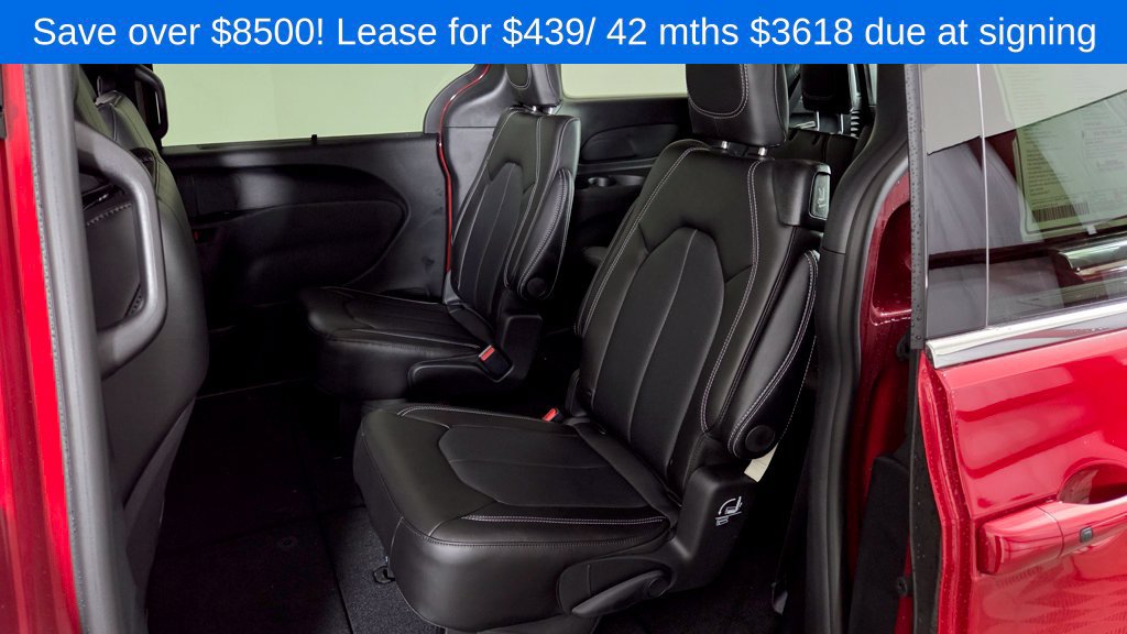 New 2026 Chrysler Pacifica Select FWD image 29