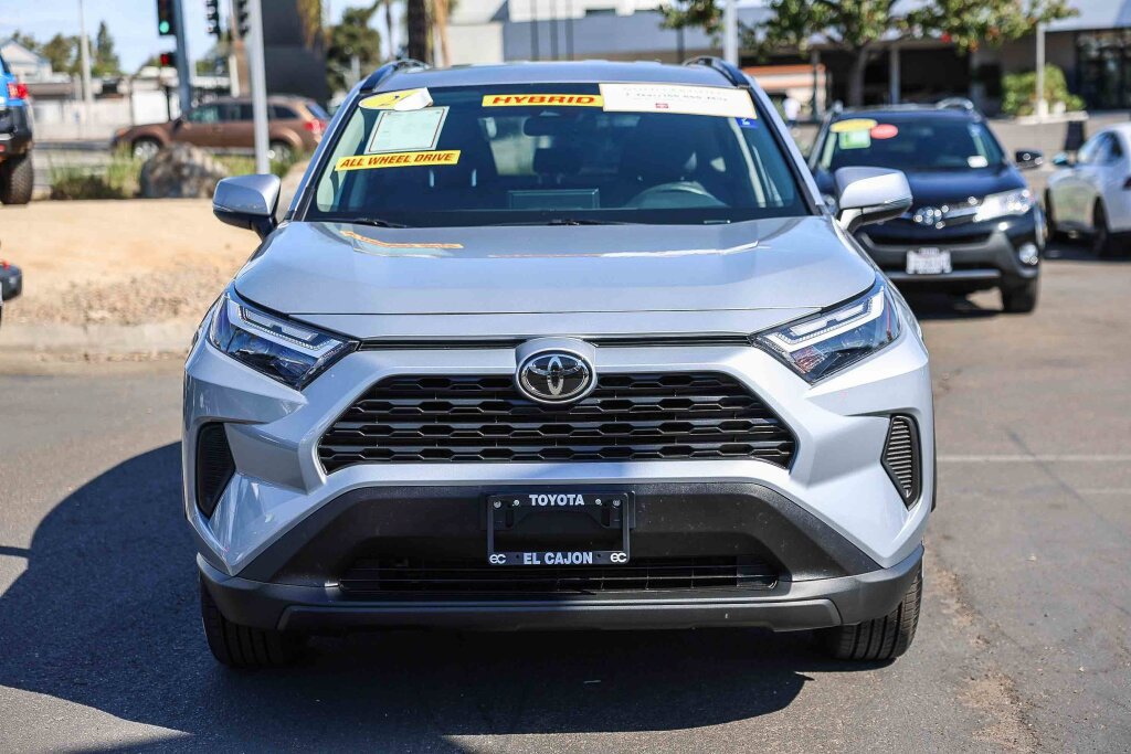 Certified 2025 Toyota RAV4 XLE AWD/4WD image 17