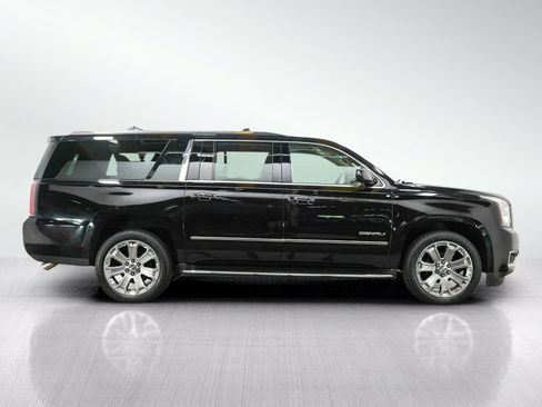 Used 2017 GMC Yukon XL Denali w/ Open Road Package AWD/4WD image 6