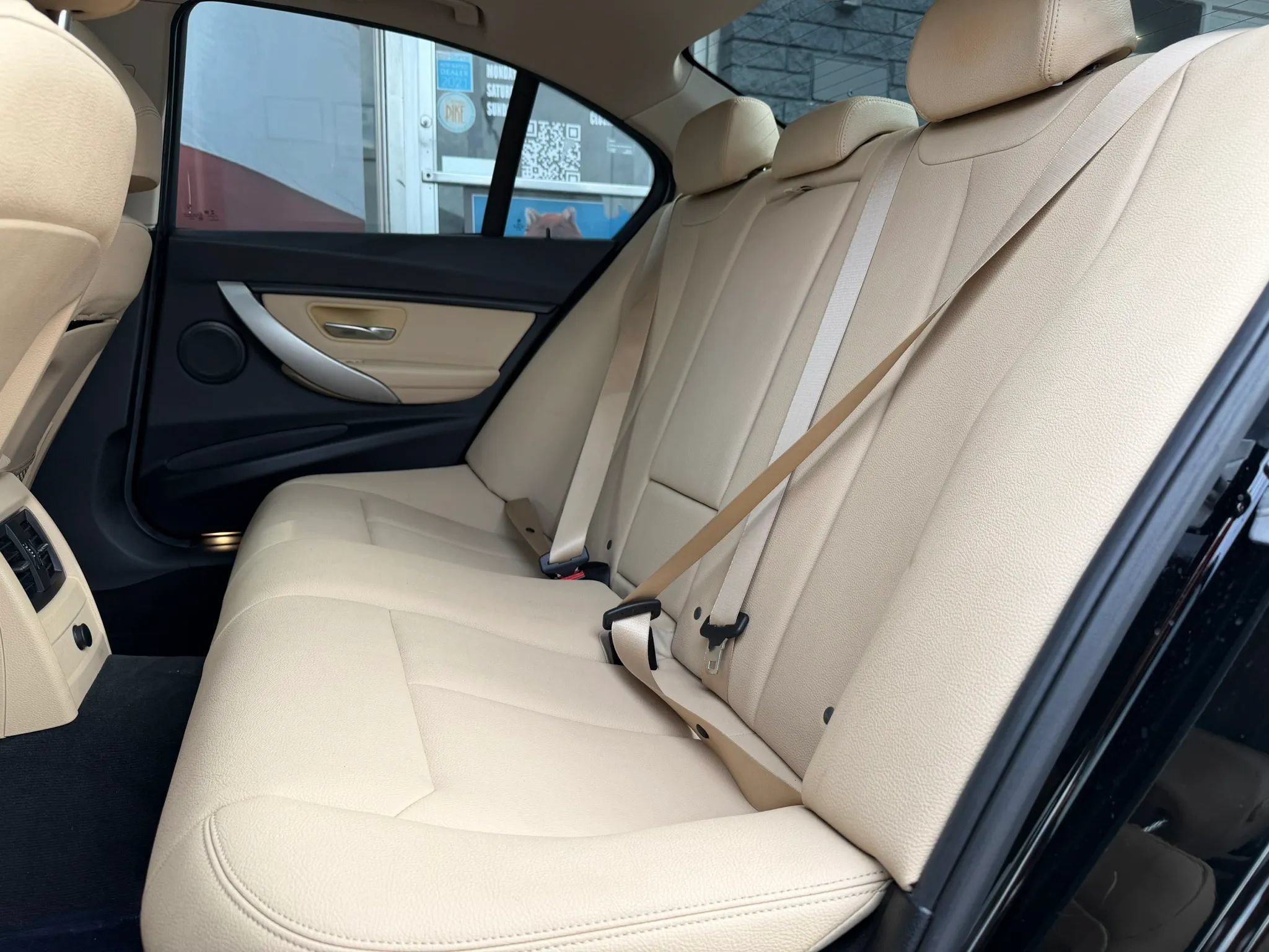 Used 2018 BMW 320i xDrive Sedan AWD/4WD image 12