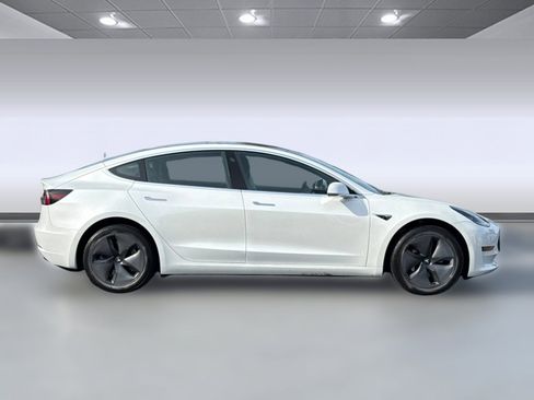 Used 2020 Tesla Model 3 Standard Range image 7