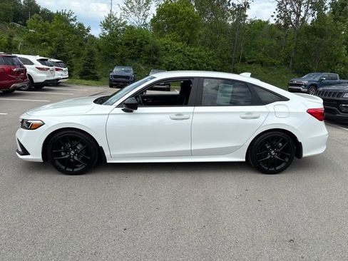 Used 2022 Honda Civic Sport image 2