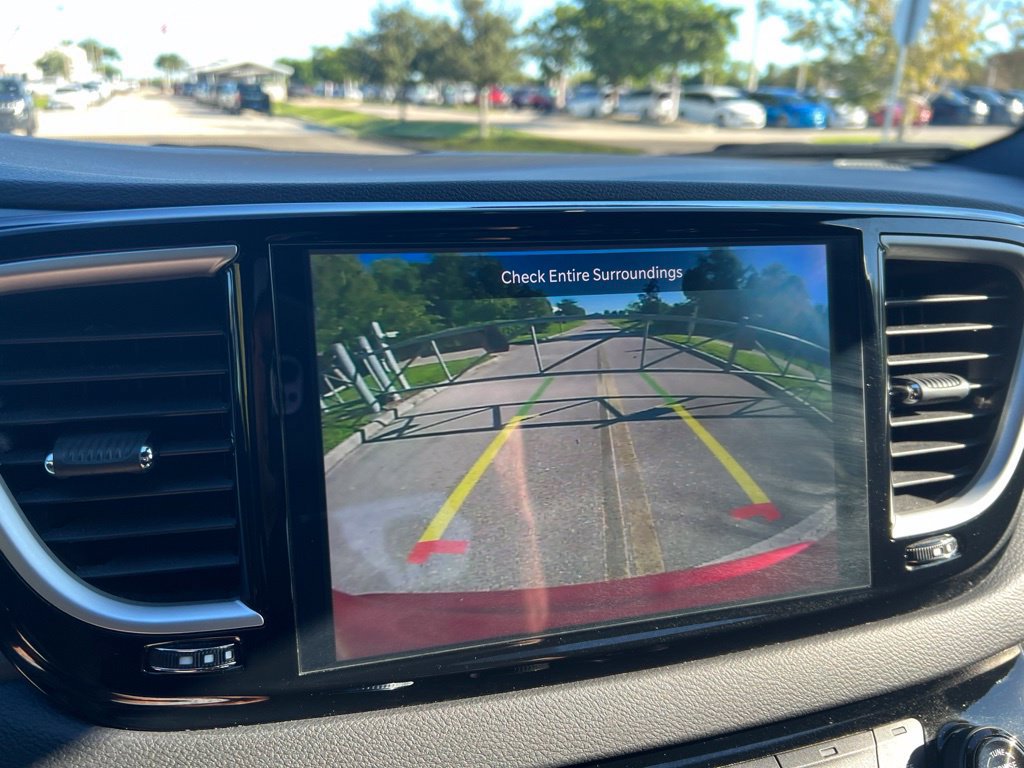Used 2025 Chrysler Pacifica Select FWD image 48