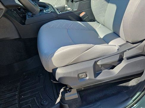 Used 2025 Toyota Tacoma SR5 image 4