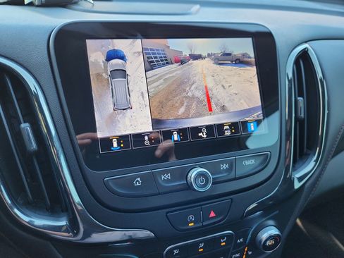 Used 2022 Chevrolet Equinox RS w/ RS Leather Package image 26