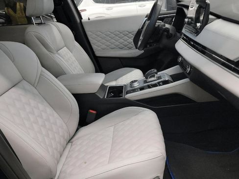 Used 2025 Mitsubishi Outlander SEL AWD/4WD image 10