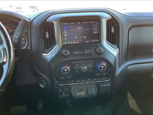 Used 2019 Chevrolet Silverado 1500 LT w/ Texas Edition image 8