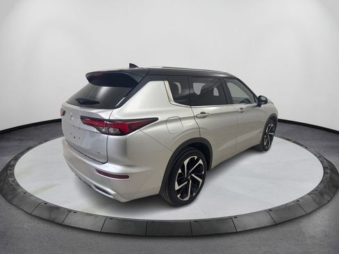 Used 2023 Mitsubishi Outlander SEL FWD image 5
