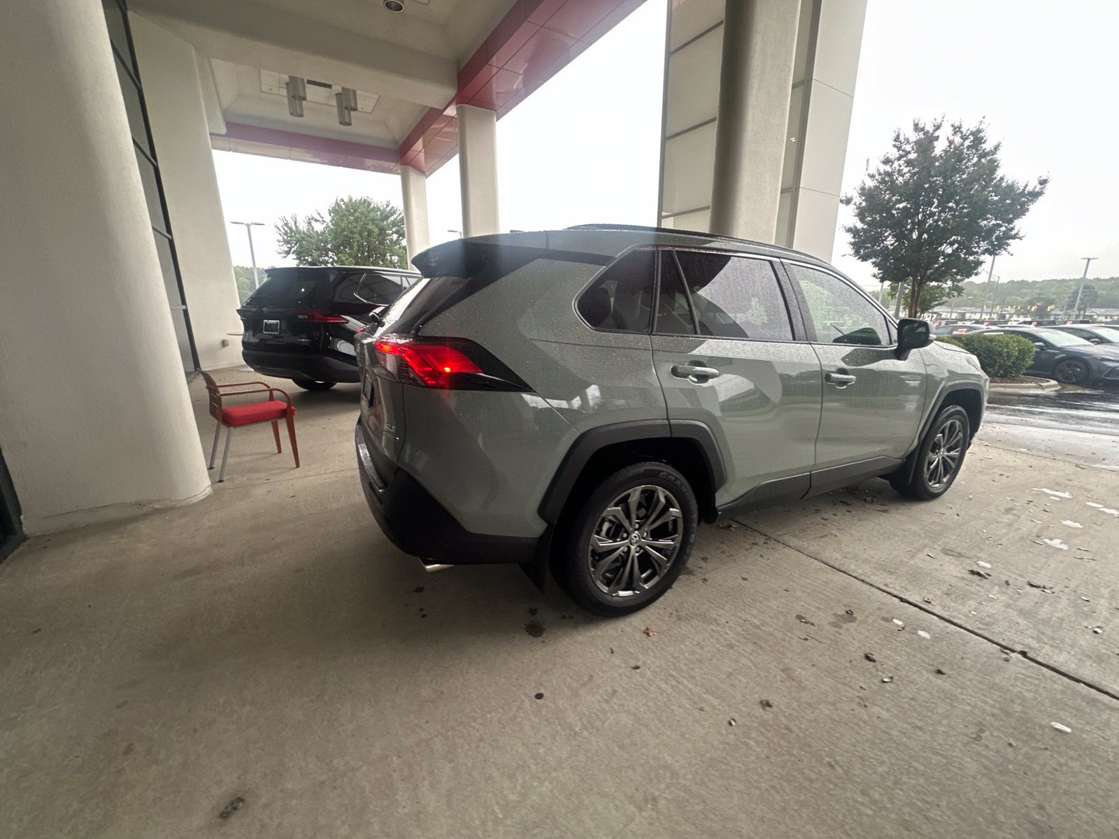 Used 2023 Toyota RAV4 XLE Premium AWD/4WD image 23
