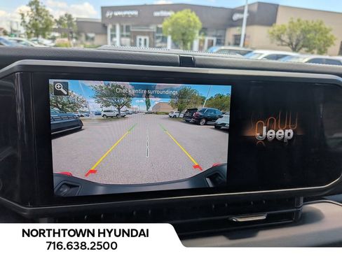 Used 2026 Jeep Gladiator Mojave AWD/4WD image 19