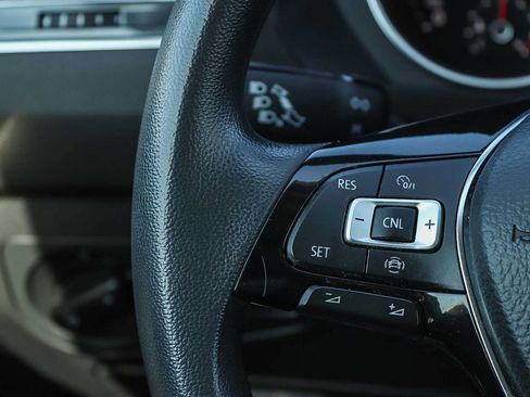 Used 2020 Volkswagen Tiguan S FWD image 19