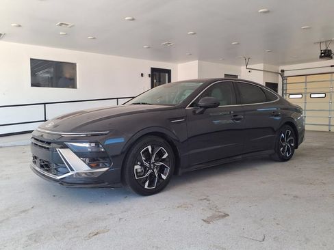 Used 2024 Hyundai Sonata SEL AWD/4WD image 2