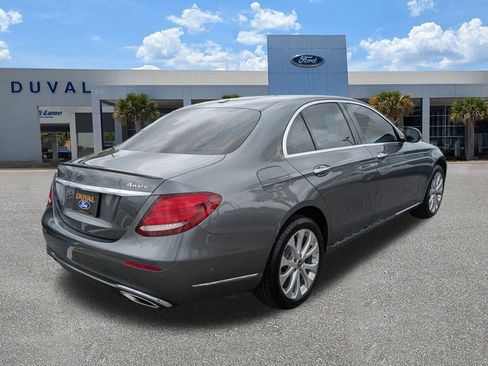 Used 2019 Mercedes-Benz E 300 4MATIC image 3