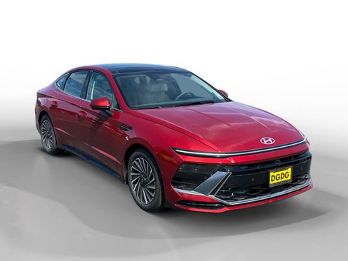 New 2025 Hyundai Sonata Limited image 7