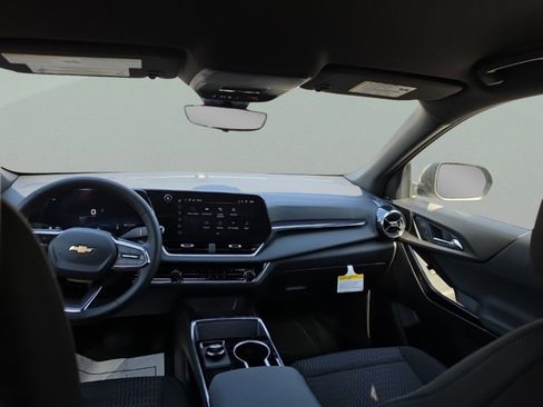 Used 2026 Chevrolet Equinox LT w/ Safety and Technology Package FWD image 23
