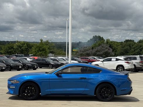 Used 2021 Ford Mustang Coupe RWD image 3