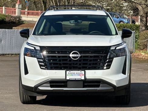 New 2026 Nissan Pathfinder Platinum image 10