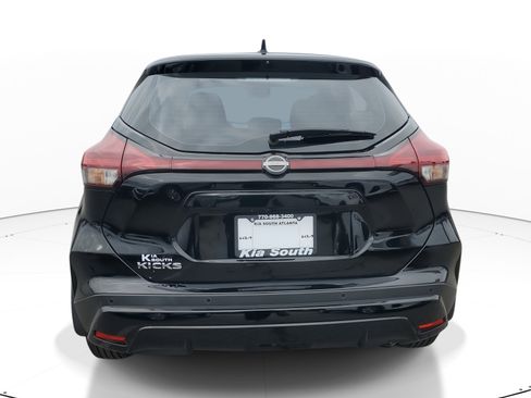 Used 2024 Nissan Kicks S image 5