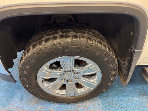 Used 2017 GMC Sierra 1500 SLT image 16