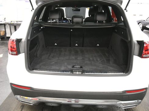 Used 2021 Mercedes-Benz GLC 300 4MATIC image 25
