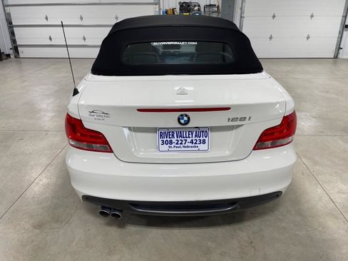 Used 2012 BMW 128i Convertible RWD image 6