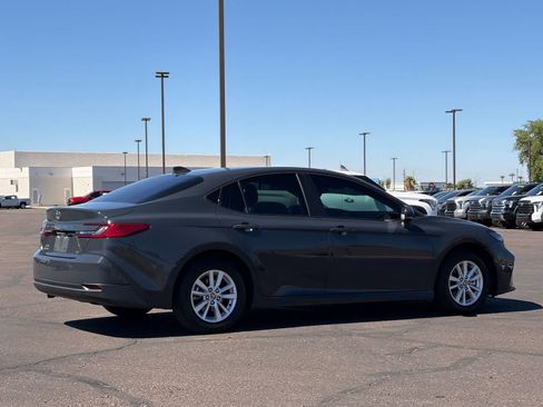 Used 2025 Toyota Camry LE AWD/4WD image 4