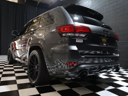 Used 2019 Jeep Grand Cherokee SRT AWD/4WD image 24