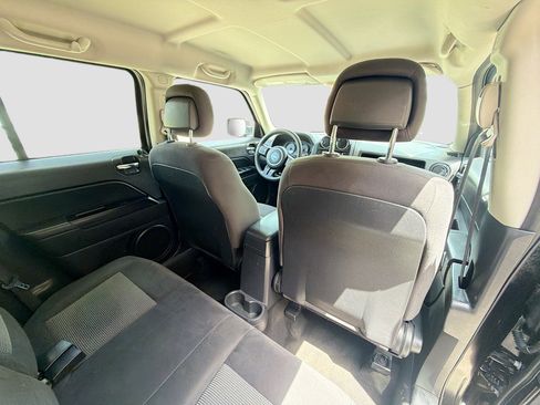 Used 2016 Jeep Patriot Sport w/ Power Value Group FWD image 29