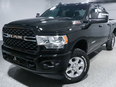 Used 2024 RAM 2500 Big Horn w/ Sport Appearance Package AWD/4WD image 31