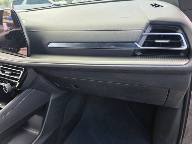 Used 2026 Chevrolet Traverse LT FWD image 25