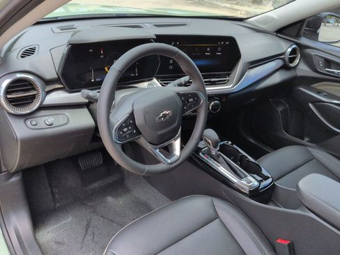 Used 2026 Chevrolet Trax ACTIV w/ Driver Confidence Package FWD image 10