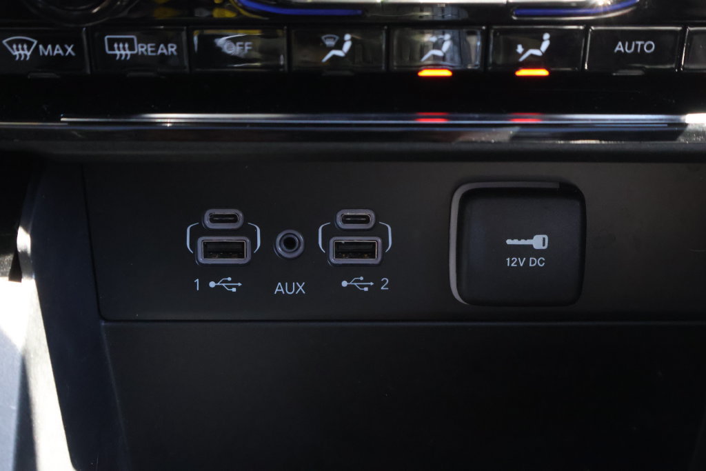 Used 2023 Jeep Grand Cherokee L Limited AWD/4WD image 20