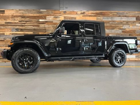 Used 2023 Jeep Gladiator Sport AWD/4WD image 51