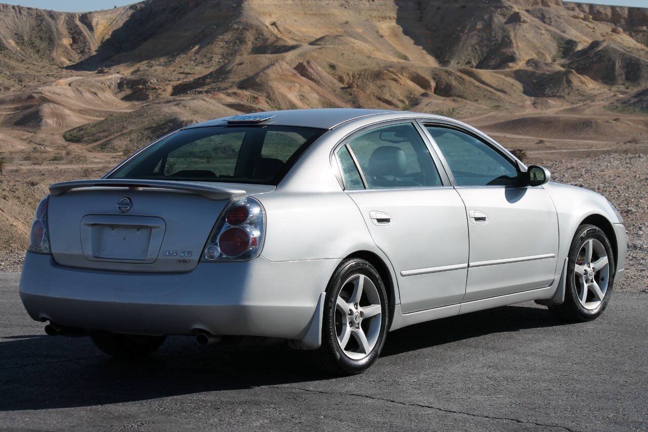 Used 2005 Nissan Altima 3.5 SE w/ (X02) Navigation Pkg FWD image 8