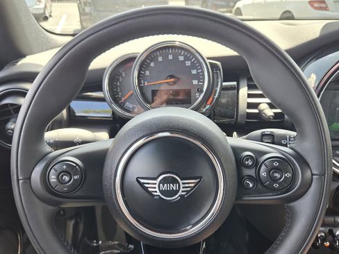 Used 2019 MINI Cooper Convertible image 26