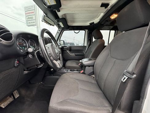 Used 2016 Jeep Wrangler Unlimited Sport S image 16