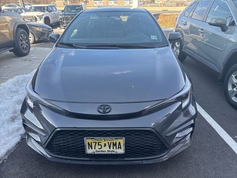 Used 2025 Toyota Corolla XSE image 2