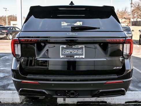 Used 2025 Ford Explorer ST-Line image 7