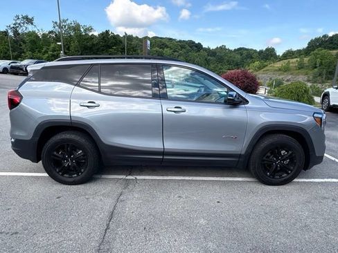 Used 2023 GMC Terrain AT4 AWD/4WD image 6
