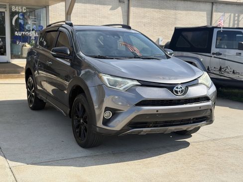Used 2018 Toyota RAV4 Adventure AWD/4WD image 3