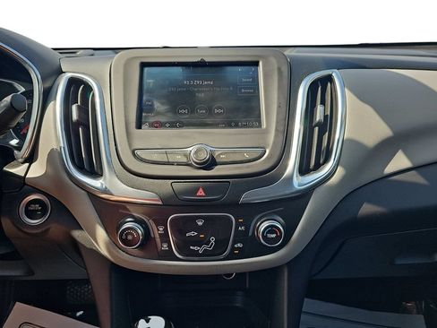 Used 2020 Chevrolet Equinox LT FWD image 20