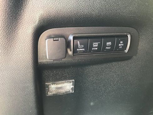 Used 2019 Ford Explorer Platinum image 23