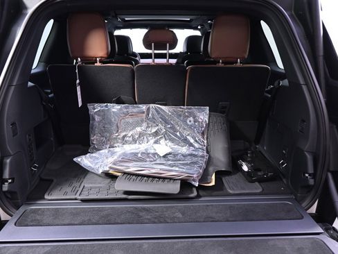 New 2026 Lincoln Navigator Reserve image 19