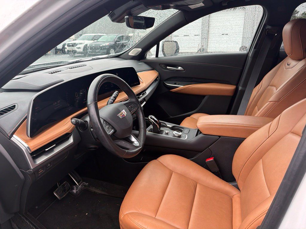 Used 2024 Cadillac XT4 Sport AWD/4WD image 14
