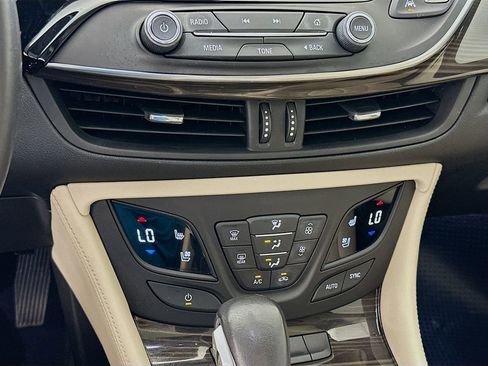 Used 2019 Buick Envision Premium w/ Driver Confidence Package AWD/4WD image 15